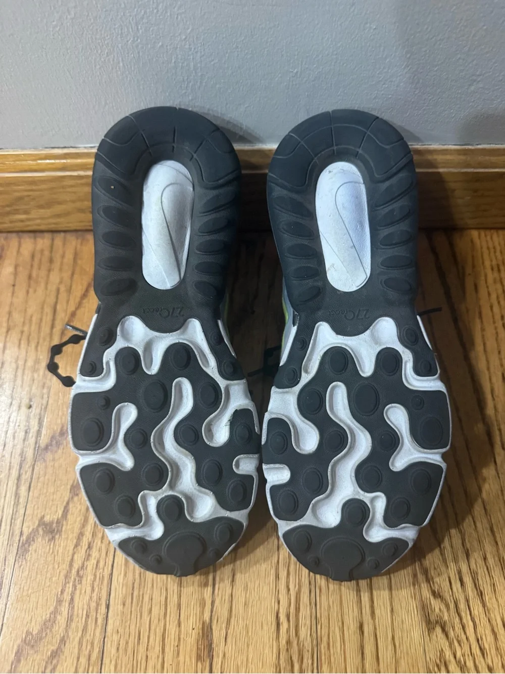 Nike Air70 React Air Max Shoes Size 4